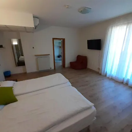 Park Val Di Monte ***s مالتشيزينيه
