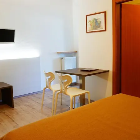 Hotel Val Di Monte