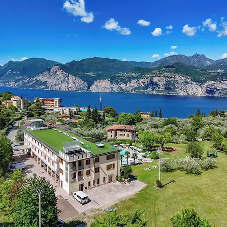 Park Val Di Monte ***s فندق مالتشيزينيه